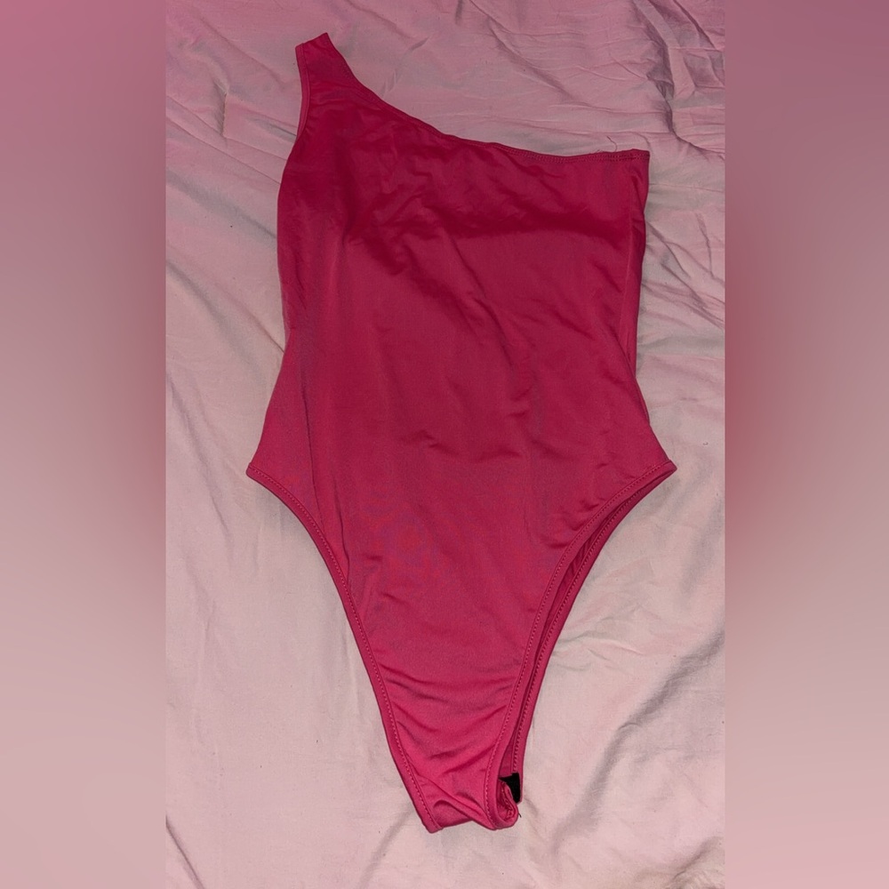 🎁2 for $5🎁 Hot Pink Shein Bodysuit